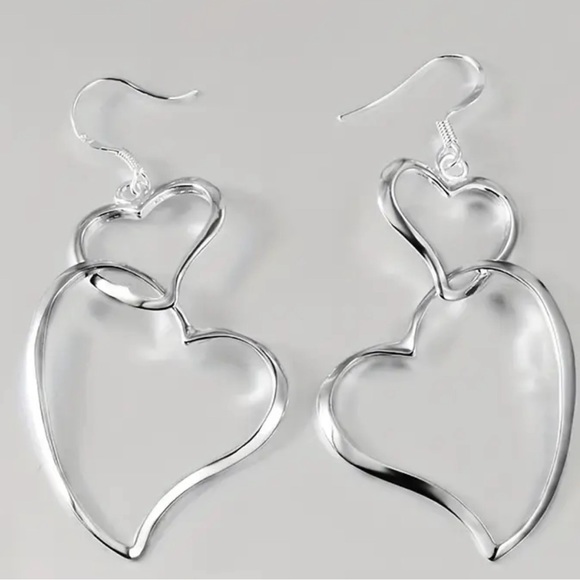 Simple heart, love earrings - Picture 1 of 1